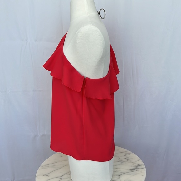 Aritzia Wilfred Allaire Ruffle One
Shoulder Blouse size medium - Picture 7 of 12